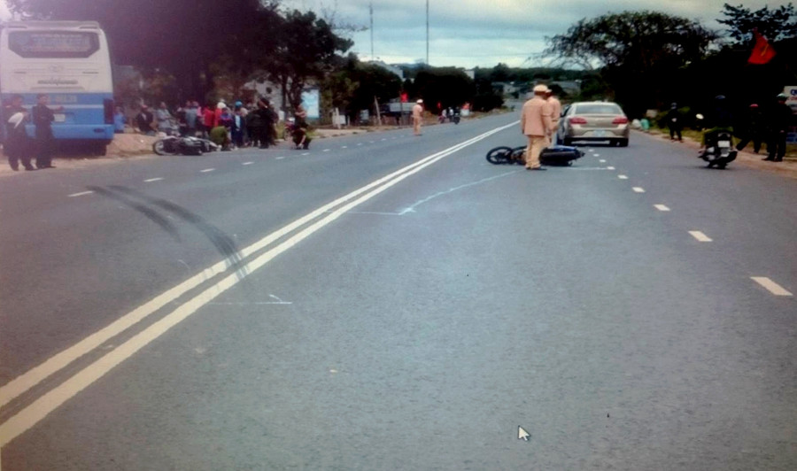 Hiện trường vụ tai nạn. Ảnh: Lê Ánh