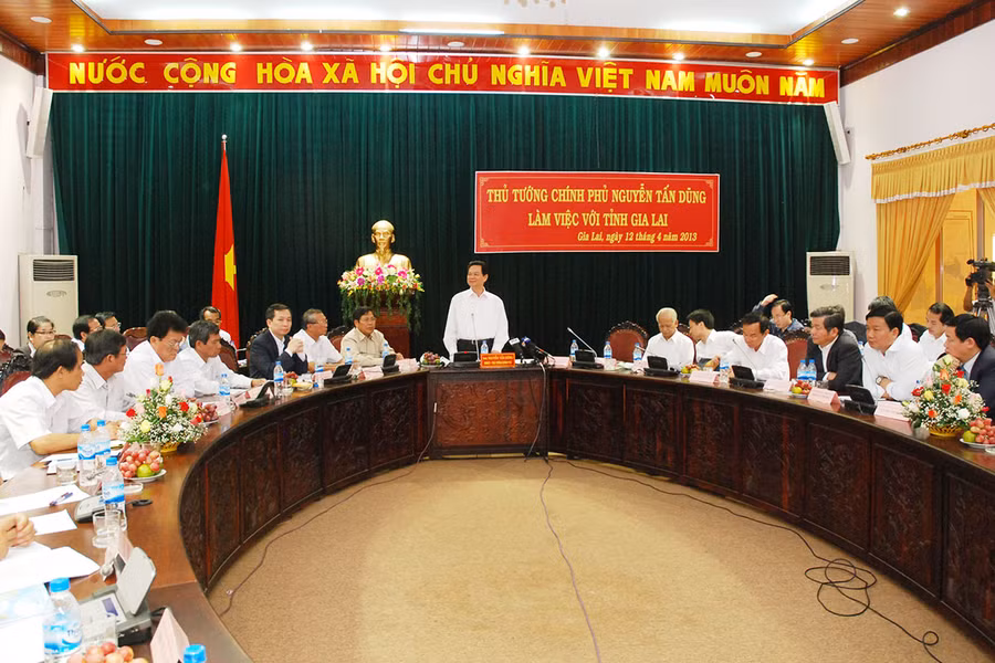 Thủ tướng Chính phủ Nguyễn Tấn Dũng phát biểu chỉ đạo các Bộ, ngành cần quan tâm hơn đến Gia Lai. Ảnh: Nguyễn Giác