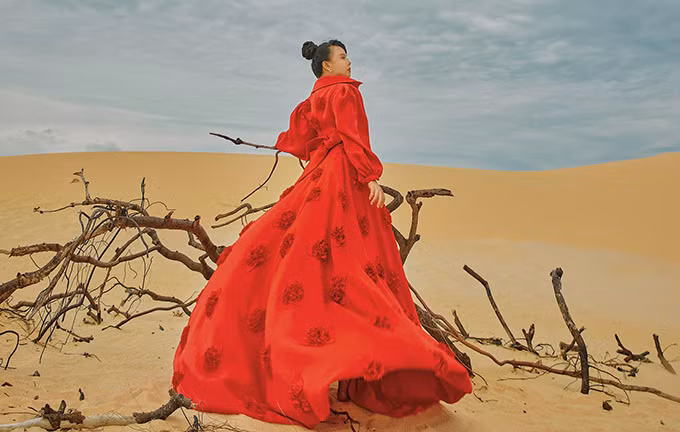  Bộ ảnh do chuyên gia trang điểm Cường Trần hỗ trợ thực hiện.