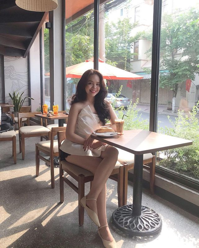  Thiện Mỹ cho rằng đây là môi trường mới lạ, có thể nói rất tốt và là cơ hội đối với cô bạn để phát triển và cải thiện bản thân tốt nhất.