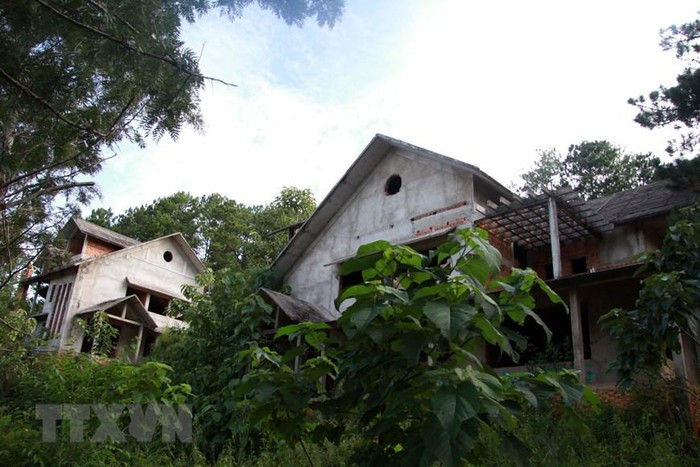 Từ năm 2004 đến nay, có 37 dự án du lịch nghỉ dưỡng được tỉnh Lâm Đồng cấp chứng nhận đầu tư vào Khu du lịch hồ Tuyền Lâm. (Ảnh: Đặng Tuấn/TTXVN) 