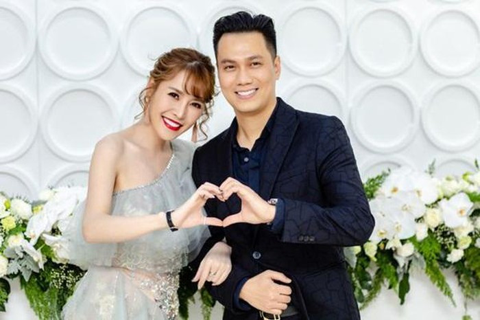 Sau Bảo Thanh, vợ cũ lại lấp lửng Việt Anh có quan hệ ngoài luồng với chân dài Quế Vân.