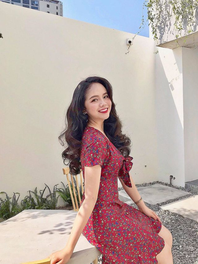 “Chuyên ngành mình học ban đầu là quản lý nhà hàng khách sạn. Một lần mình vô tình biết một hãng hàng không tổ chức phỏng vấn tại Đà Nẵng, nơi mình đang học tập. Mình muốn đi phỏng vấn để có thêm kinh nghiệm nhưng may mắn gõ cửa, mình đã thi đỗ”, Thiện Mỹ hào hứng chia sẻ.