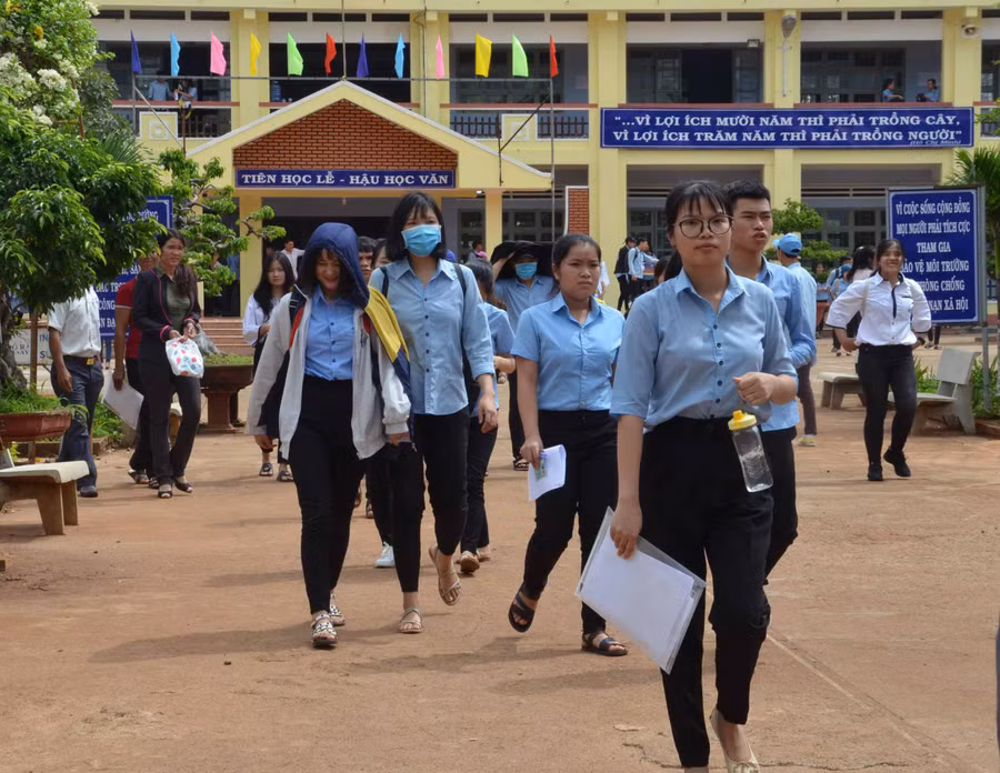 Nhiều thí sinh đánh giá đề thi môn Ngữ Văn năm nay khá khó. Ảnh: Phương Linh