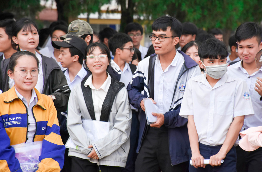 Nhiều sĩ tử cho rằng đề Ngoại ngữ năm nay có mức độ phân hóa cao. Ảnh: Trần Dung