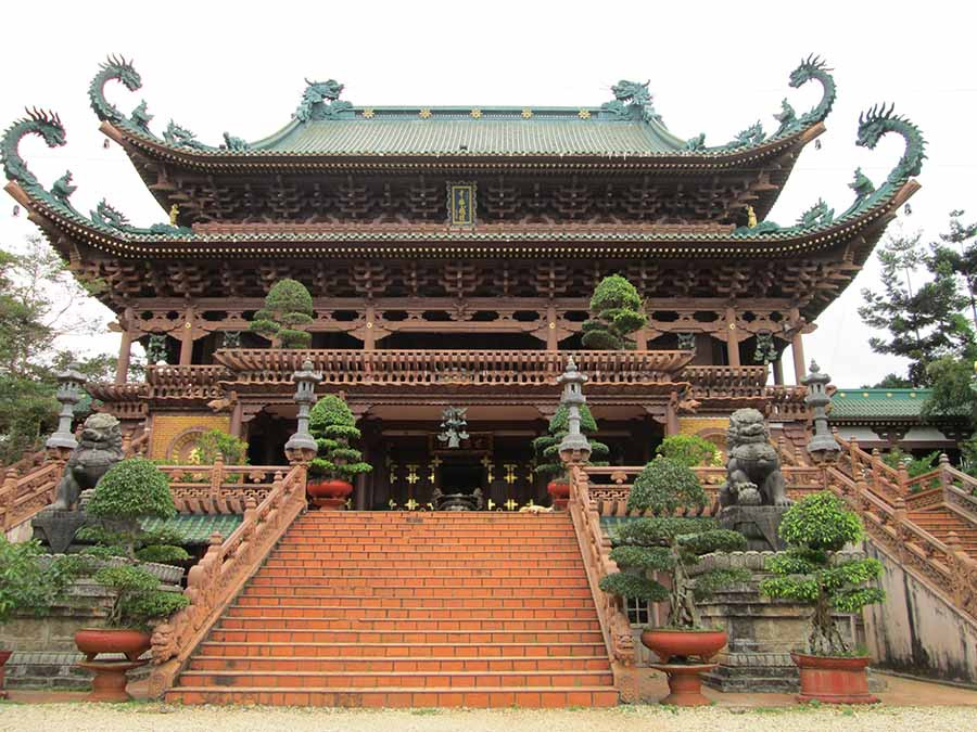 Khu Giới đài được thiết kế mái vòm long phụng độc đáo Khu Giới đài được thiết kế mái vòm long phụng độc đáo