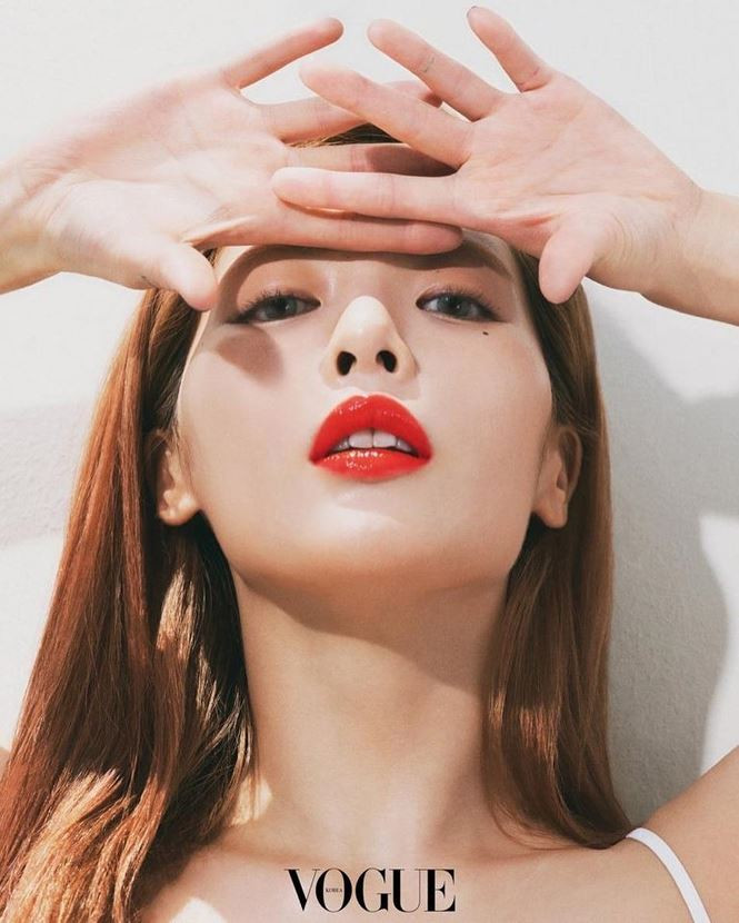 Không chỉ gây ấn tượng với phong cách bốc lửa và vũ đạo gợi cảm trên sân khấu, HyunA còn là cái tên hot trong showbiz bởi những câu chuyện tình ái rối ren.