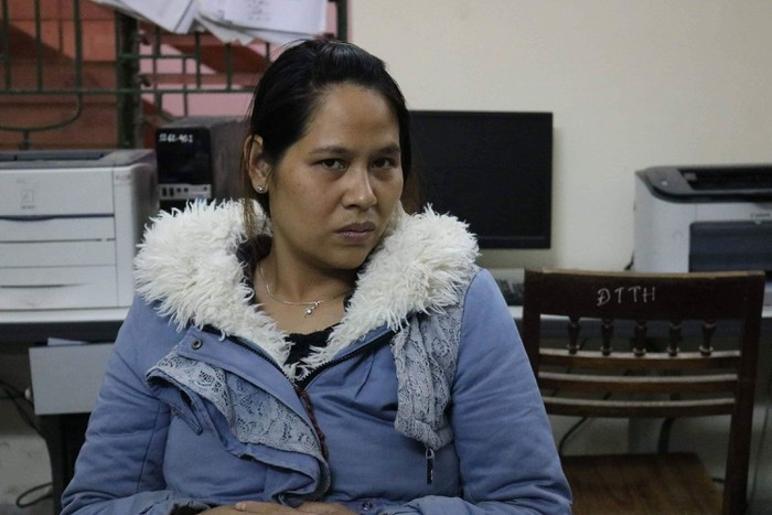  Đối tượng Moong Thị Oanh bị lực lượng chức năng bắt giữ trước đó. Ảnh: CACC