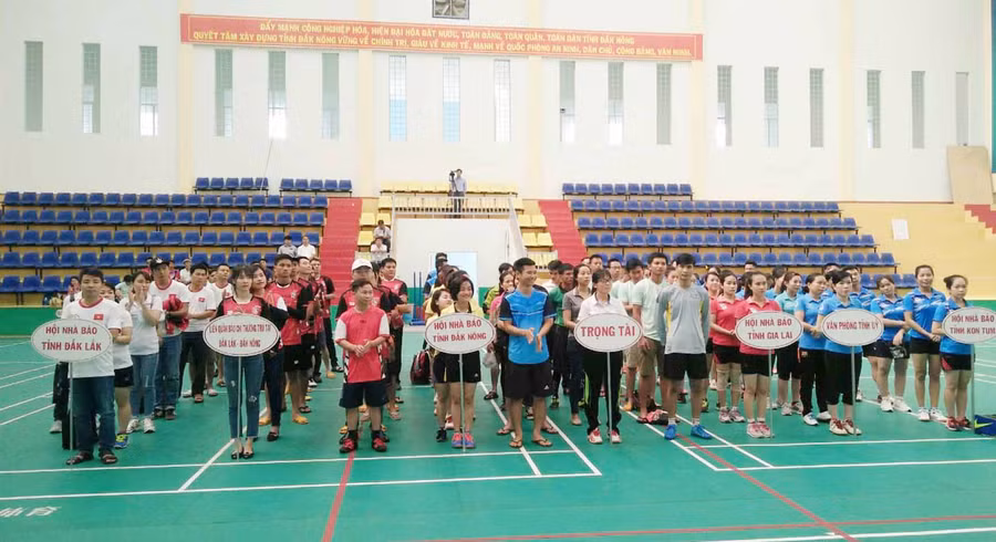 Các đoàn tham dự tại hội thao. Ảnh: Hà Phương