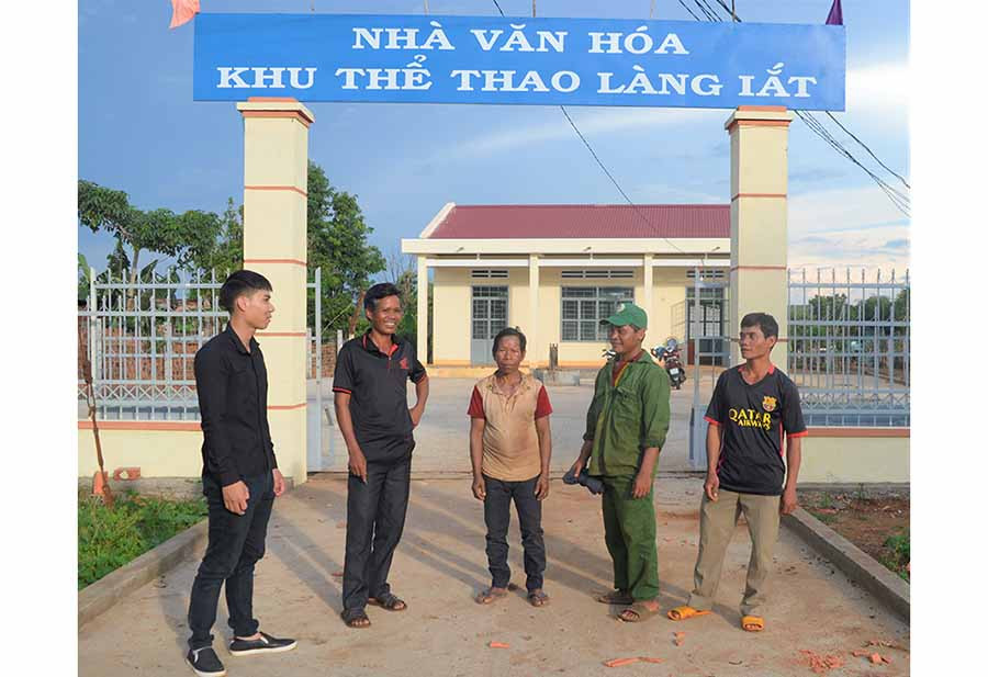  Nhà văn hóa làng Iắt (xã Ia Boòng) được xây dựng kiên cố, sạch đẹp. Ảnh: Đ.Y