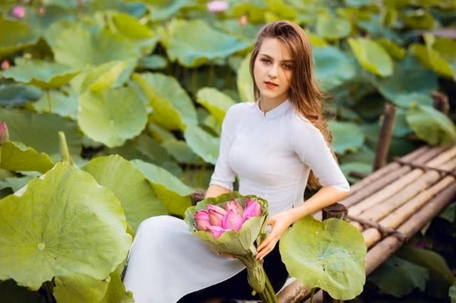 Ngoài chụp ảnh, Trung Anh còn thích quay phim và vẽ.