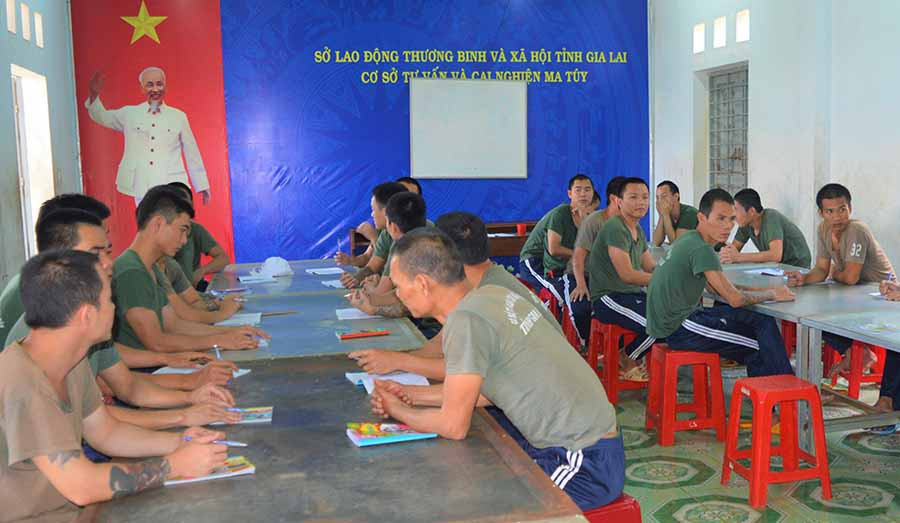  Giờ học chăm sóc sức khỏe, hướng nghiệp của học viên tại Cơ sở Tư vấn và Cai nghiện Ma túy tỉnh. Ảnh: Đ.Y