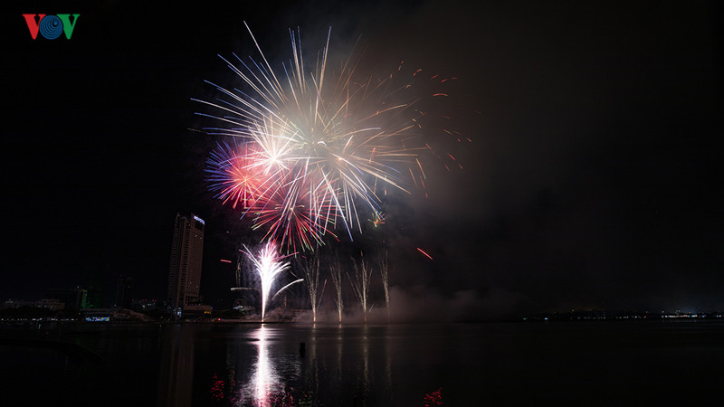  Với 10 năm trình diễn pháo hoa tại Đà Nẵng, đội Việt Nam cũng rút ra nhiều kinh nghiệm để mang tới Lễ hội màn trình diễn mới lạ hơn.