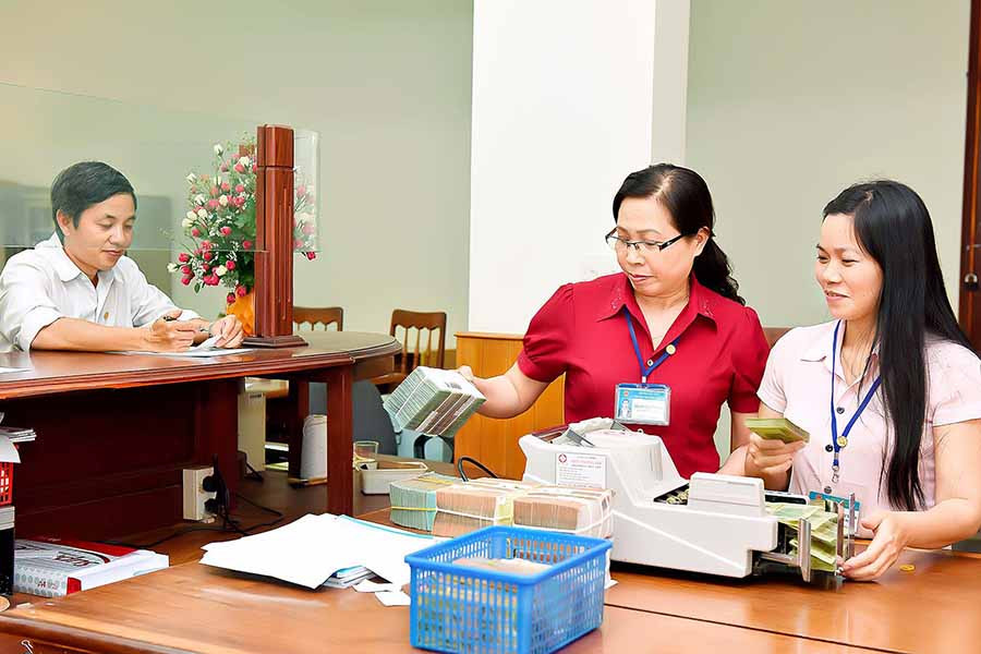 Quầy giao dịch Kho bạc Nhà nước tỉnh. Ảnh: Đ.T