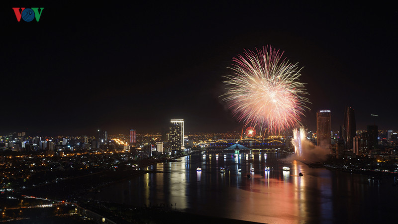 Và họ cũng đã ghi tên mình trên bảng danh dự của nhiều giải đấu quốc tế: điển hình là giải nhất Lễ hội pháo hoa Globalfest Canada vào năm 2014.