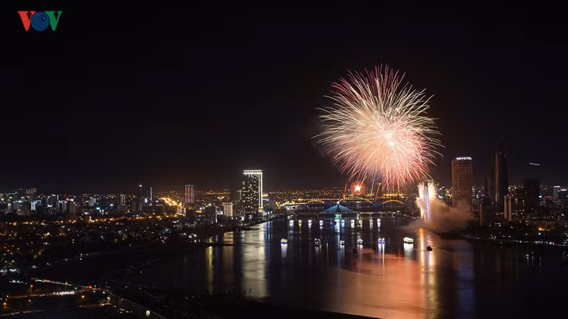 Và họ cũng đã ghi tên mình trên bảng danh dự của nhiều giải đấu quốc tế: điển hình là giải nhất Lễ hội pháo hoa Globalfest Canada vào năm 2014.