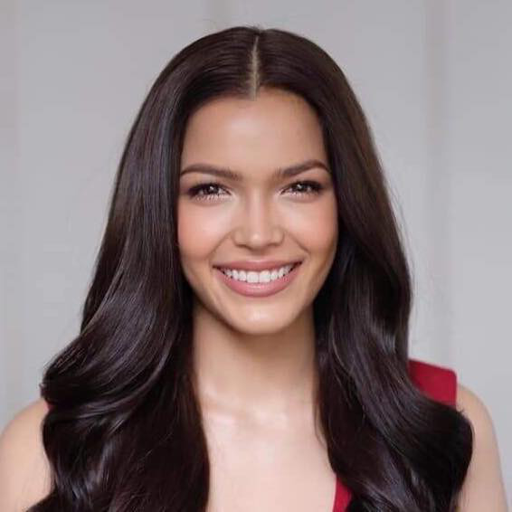 Paweensuda Drouin không phải nhan sắc xuất chúng, song những đường nét cá tính và mạnh mẽ trên gương mặt của cô khác biệt số đông, tạo nên ấn tượng riêng.