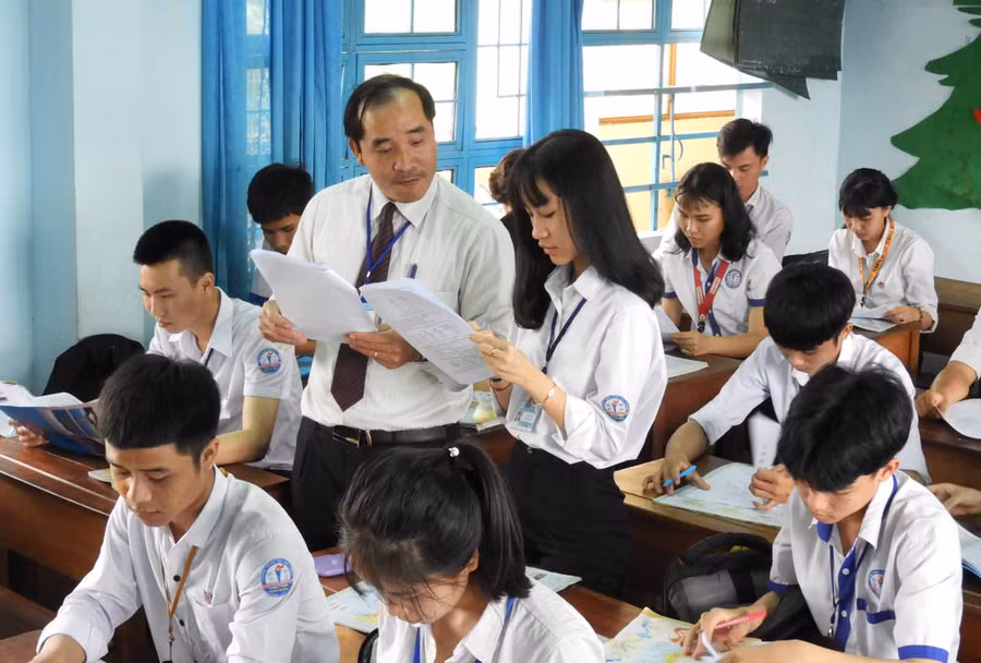  Các Chi bộ nhà Trường quan tâm đổi mới phương pháp giảng dạy. Ảnh: Thanh Nhật