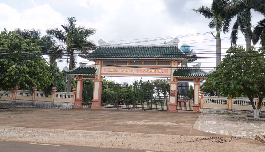 Công trình nghĩa trang liệt sĩ huyện Đức Cơ. Ảnh: Văn Ngọc