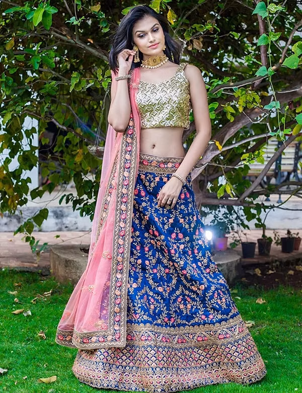  Suman Rao trong trang phục truyền thống của phụ nữ Ấn.