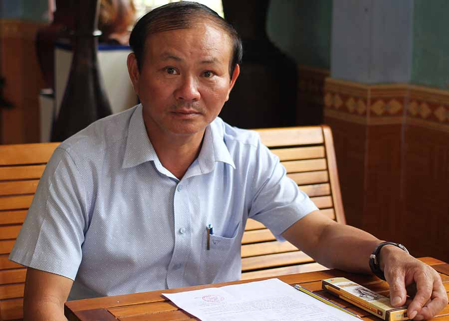 Ông Hoàng Công Nhuần-một trong những thí sinh lớn tuổi tại điểm thi Trường THPT Mạc Đĩnh Chi, huyện Chư Pah. Ảnh: Nguyễn Tú Ông Hoàng Công Nhuần-một trong những thí sinh lớn tuổi tại điểm thi Trường THPT Mạc Đĩnh Chi, huyện Chư Pah. Ảnh: Nguyễn Tú