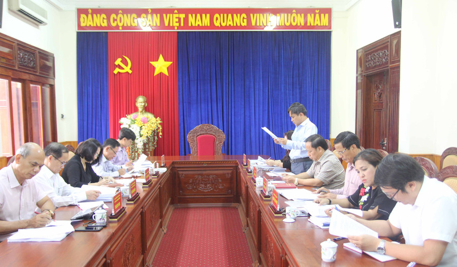 Quang cảnh buổi làm việc. Ảnh: Nguyễn Đông