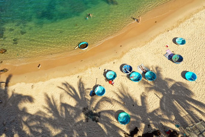  Với vẻ đẹp hoang sơ và không gian yên tĩnh, Bãi Xếp được nhiều du khách nước ngoài lựa chọn làm điểm dừng chân khi đến Quy Nhơn.