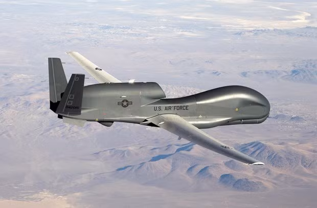 Máy bay không người lái RQ-4 Global Hawk của Mỹ. (Ảnh: Wikipedia) Máy bay không người lái RQ-4 Global Hawk của Mỹ. (Ảnh: Wikipedia)