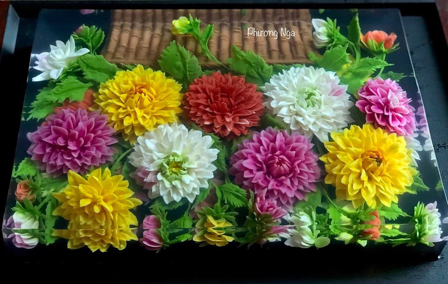 Một sản phẩm về những đóa thược dược của chị Phương Nga khiến người xem thán phục