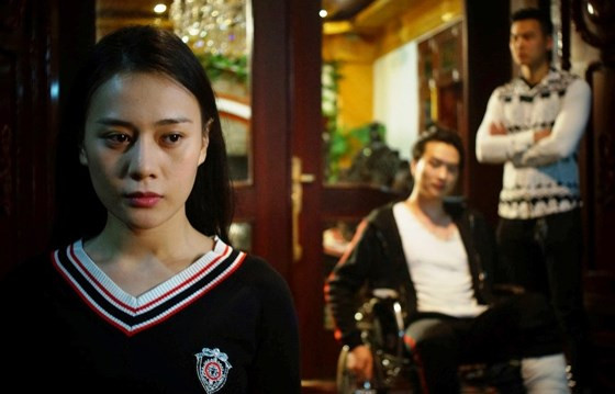 Hạng mục Phim truyền hình ấn tượng có 3 đề cử là “Quỳnh búp bê”; “Chạy trốn thanh xuân” và “Những cô gái trong thành phố”.