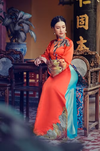 Thông qua BST này, anh muốn gửi đến thông điệp tôn vinh vẻ đẹp của người phụ nữ Huế nói riêng và phụ nữ Việt nói chung.