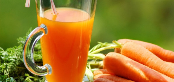 Nước ép cà rốt giúp tóc nhanh dài Nước ép cà rốt giúp tóc nhanh dài