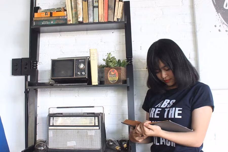  Văn học mạng nổi lên thu hút đông đảo độc giả là giới trẻ. Ảnh: P.L