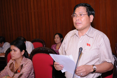 Quy định trách nhiệm DN khai thác khoáng sản đối với địa phương ảnh 1 Ông Hà Sơn Nhin- Ủy viên Ban Chấp hành Trung ương Đảng, Bí thư Tỉnh ủy, Trưởng đoàn đại biểu Quốc hội tỉnh Gia Lai đã phát biểu ý kiến