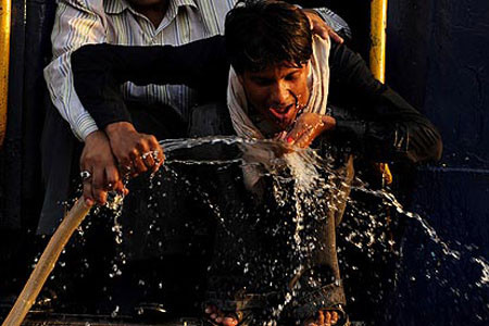 Pakistan, Ấn Độ: Nắng nóng 54 độ C, cả nghìn người chết ảnh 1