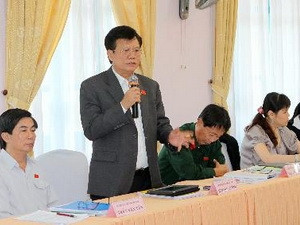 Chiều 14-11, Quốc hội làm việc tại tổ để cho ý kiến lần đầu về hai dự thảo: Luật Giáo dục Quốc phòng-An ninh và Luật Phòng, chống khủng bố.