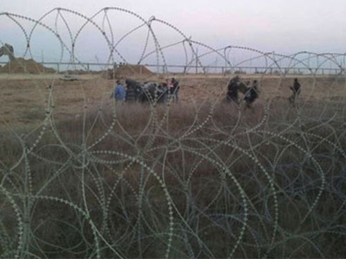 Các vụ nổ súng nhằm vào người Palestine thường xuyên diễn ra kể từ khi Israel triển khai vùng đệm rộng 300 mét dọc biên giới với Gaza.