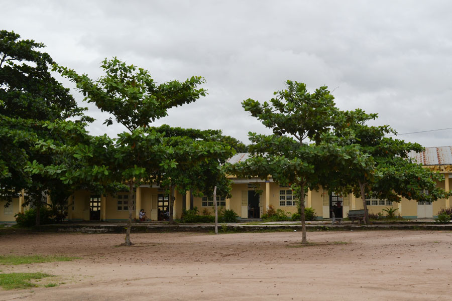 Cơ sở vật chất trường học ngày càng khang trang, tạo điều kiện cho các em học tập tốt hơn. Ảnh Lê Hòa Cơ sở vật chất trường học ngày càng khang trang, tạo điều kiện cho các em học tập tốt hơn. Ảnh Lê Hòa