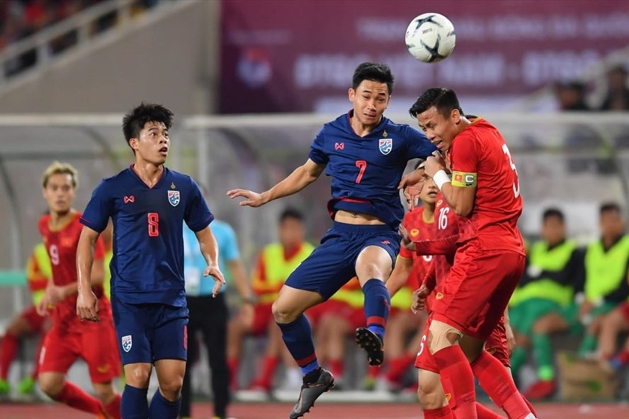 Tuyển Việt Nam tiếp tục bỏ xa Thái Lan trên bảng xếp hạng FIFA. Ảnh: AFC Tuyển Việt Nam tiếp tục bỏ xa Thái Lan trên bảng xếp hạng FIFA. Ảnh: AFC