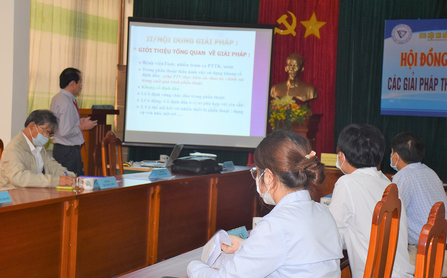  Hội đồng giám khảo chuyên nghành bắt đầu chấm điểm các giải pháp dự thi từ ngày 3-8. Ảnh: Trần Dung