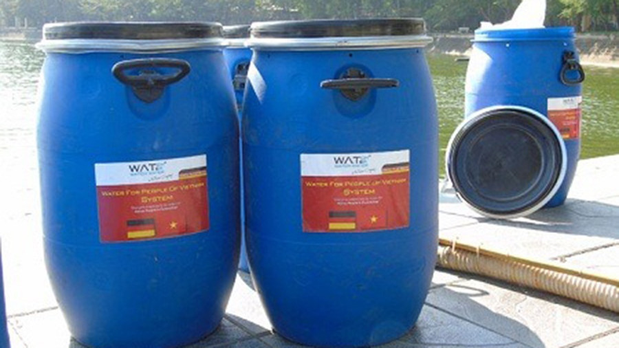 Công ty TNHH MTV thoát nước Hà Nội phải mua hàng trăm tấn Redoxy 3C qua công ty gia đình ông Nguyễn Đức Chung, gây thiệt hại lớn cho Nhà nước - Ảnh Đình Trường