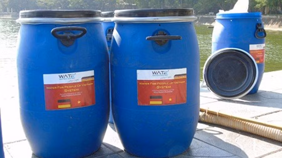 Công ty TNHH MTV thoát nước Hà Nội phải mua hàng trăm tấn Redoxy 3C qua công ty gia đình ông Nguyễn Đức Chung, gây thiệt hại lớn cho Nhà nước - Ảnh Đình Trường