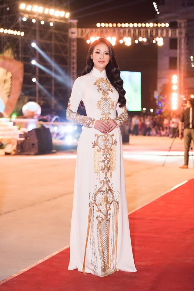 Hoa hậu Phương Khánh tham gia nhiều hoạt động sau khi đăng quang Hoa hậu Trái đất 2018. Ảnh: FBNV