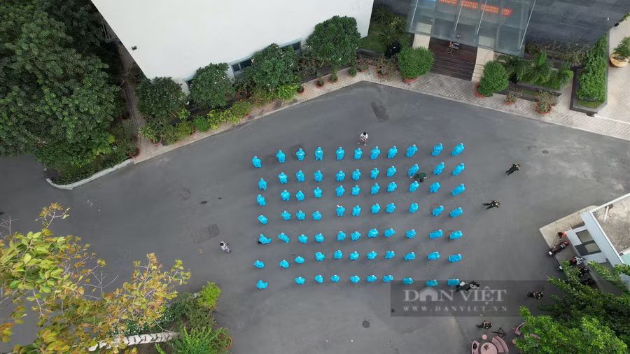 Đội ngũ y bác sĩ Bệnh viện Quân y 175 trong ngày ra quân, nhận công tác về Bệnh viện dã chiến số 7. Ảnh: BV cung cấp.