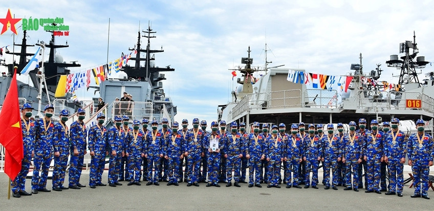 Lần đầu tiên xuất quân tham gia đấu trường quân sự tầm cỡ quốc tế, các chiến sĩ Bộ đội Hải quân Nhân dân Việt Nam đã đạt Huy chương Bạc toàn đoàn. Lần đầu tiên xuất quân tham gia đấu trường quân sự tầm cỡ quốc tế, các chiến sĩ Bộ đội Hải quân Nhân dân Việt Nam đã đạt Huy chương Bạc toàn đoàn.