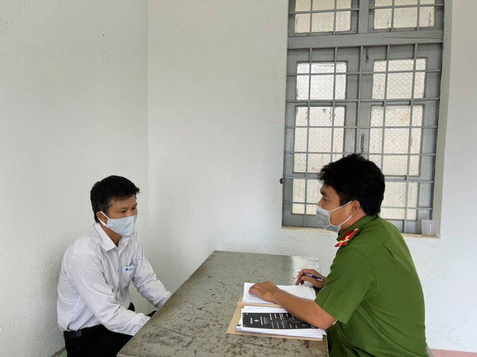 Đối tượng Nguyễn Thanh Tùng tại cơ quan công an