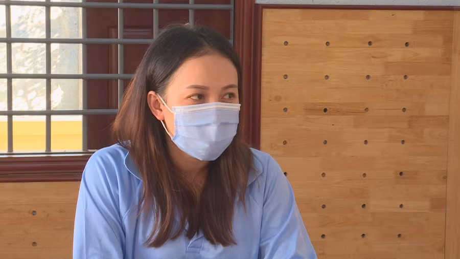 Đối tượng Bùi Thị Bích Trâm tại cơ quan công an. Ảnh: CACC