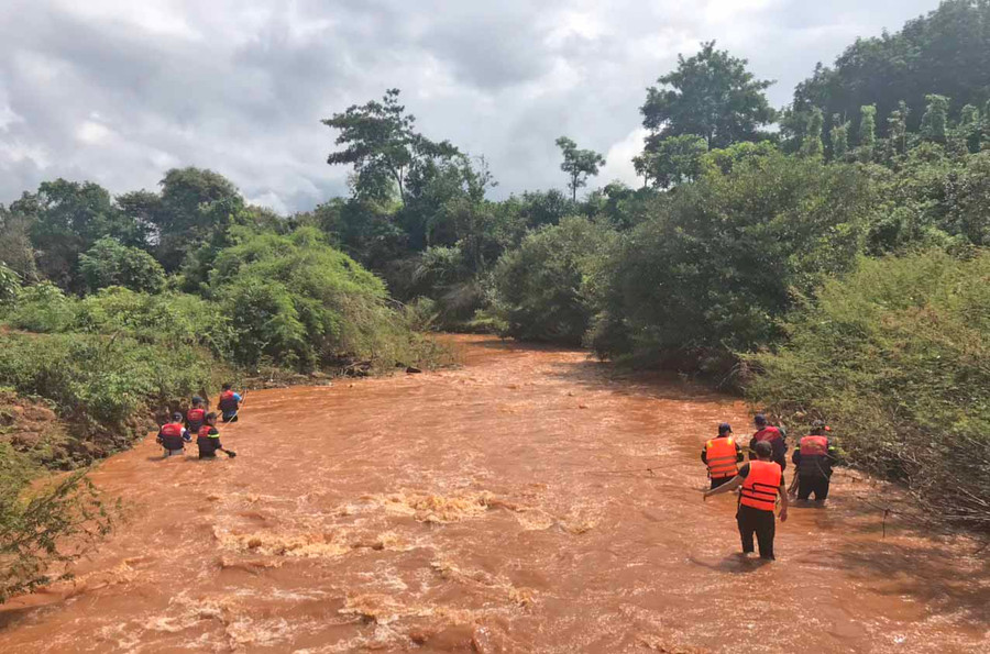 Thi thể cháu Đông được tìm thấy trên suối Ia Kriêng cách nơi gặp nạn khoảng 10 km