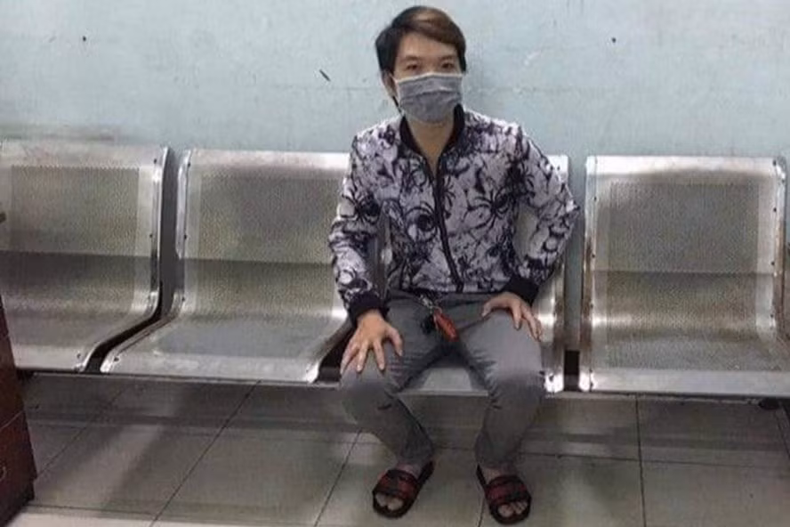 Đối tượng V tại cơ quan công an. Ảnh: CTV