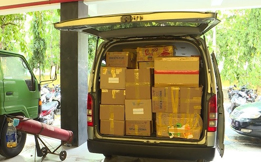 Ôtô vận chuyển tân dược giả. Ôtô vận chuyển tân dược giả